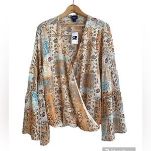 NWT Buckle blouse paisley bell sleeves surplice neckline size large Daytrip line